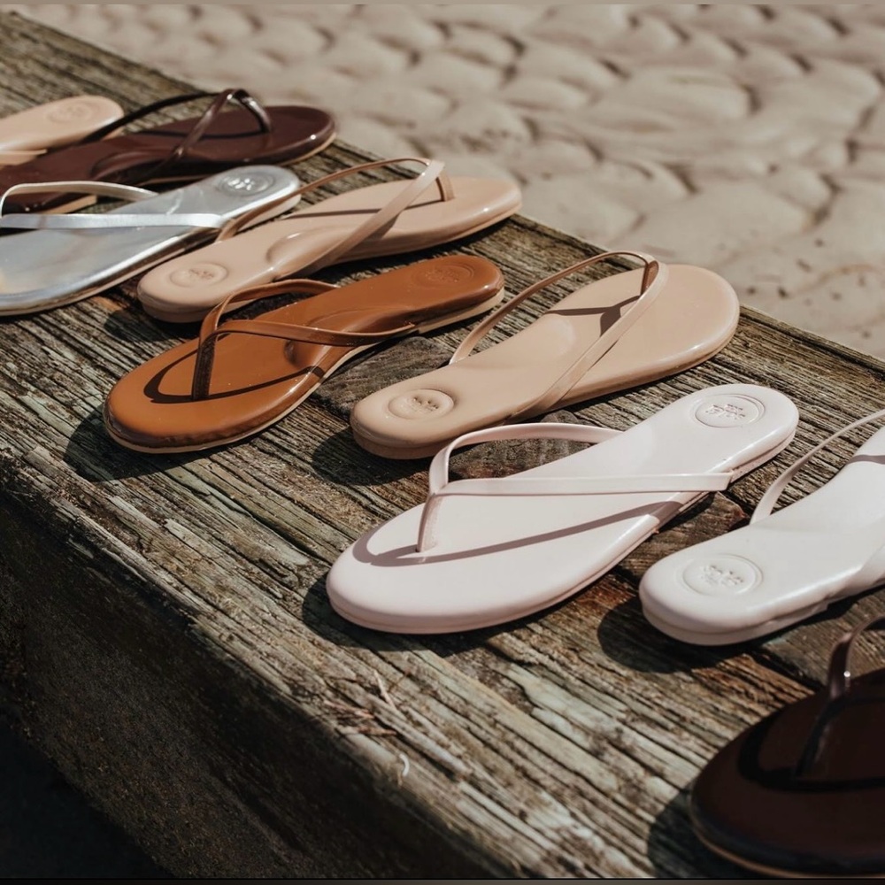 REVOLVE SOLEI SEA INDIE SANDAL.